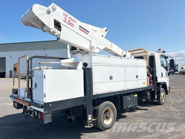 Isuzu FRR600 Plataformas aéreas montadas em camião
