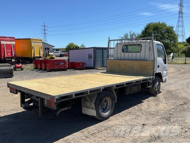 Isuzu NPR 250M Camiões estrado/caixa aberta