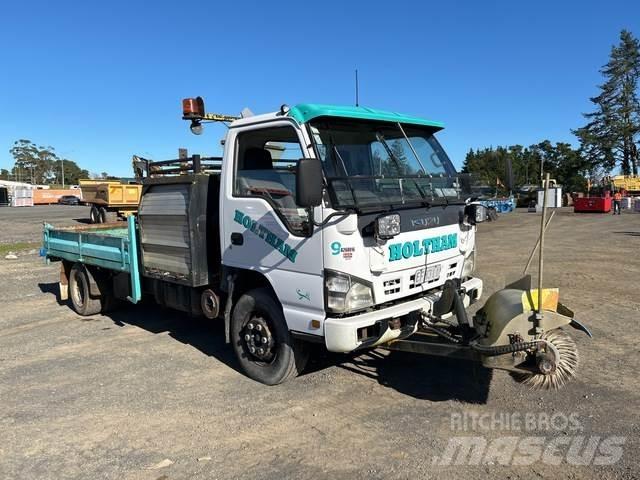 Isuzu NPR 450L Camiões varredores