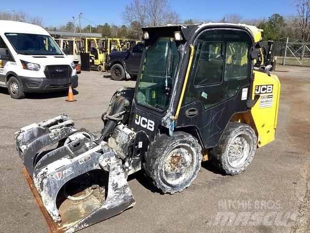 JCB 155 Carregadoras de direcção deslizante