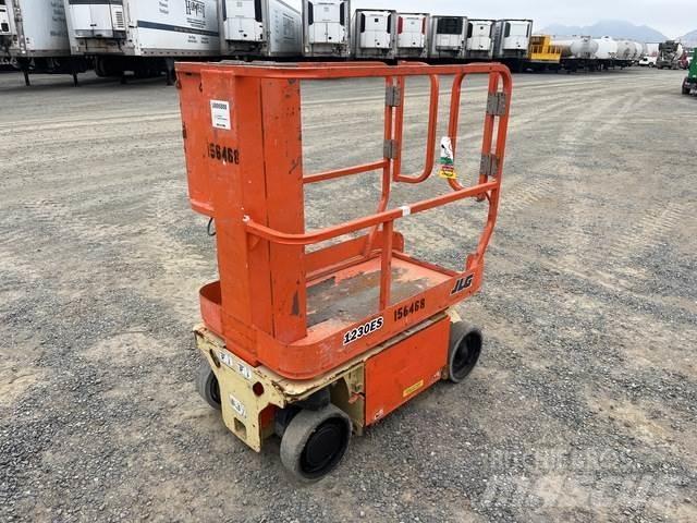 JLG 1230ES Plataformas de Mastro Vertical