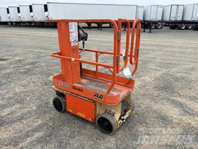 JLG 1230ES Plataformas de Mastro Vertical