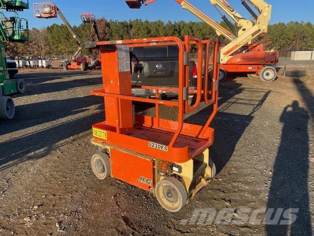 JLG 1230ES Plataformas de Mastro Vertical