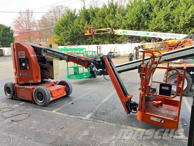 JLG E300 AJP Elevadores braços articulados