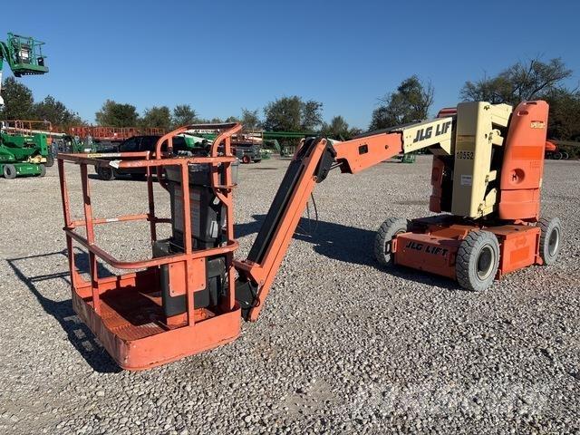 JLG E300AJ Elevadores braços articulados