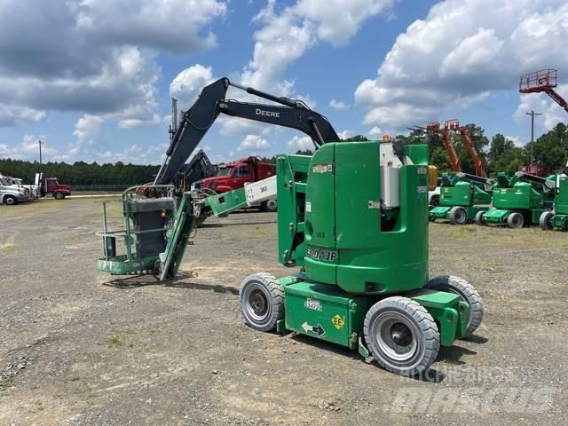 JLG E300AJP Elevadores braços articulados