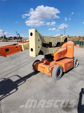 JLG E400AJP Elevadores braços articulados