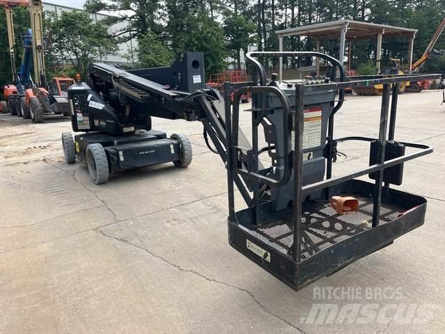 JLG E450AJ Elevadores braços articulados