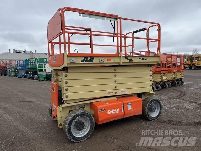 JLG M4069 Elevadores de tesoura