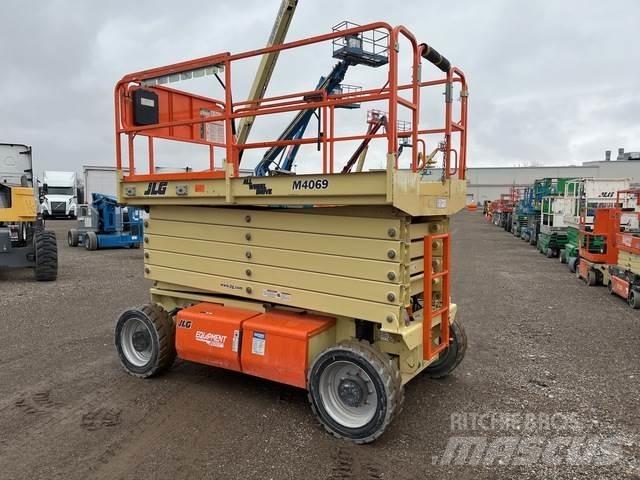 JLG M4069 Elevadores de tesoura