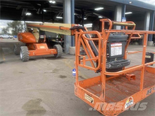 JLG M600J Elevadores braços articulados