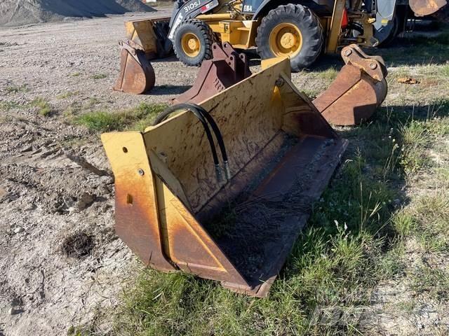John Deere  Retroescavadoras