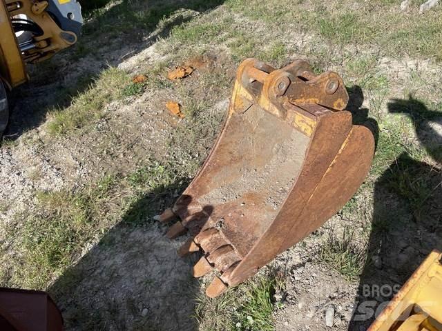 John Deere  Baldes