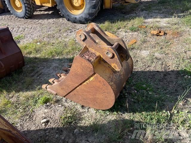 John Deere  Baldes