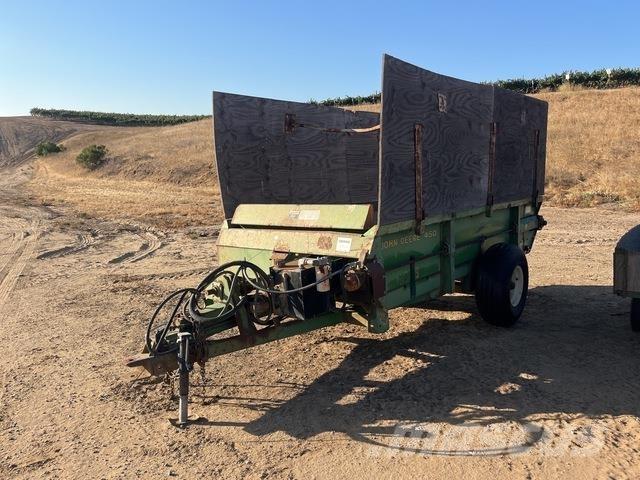 John Deere 450 Espalhadores de estrume