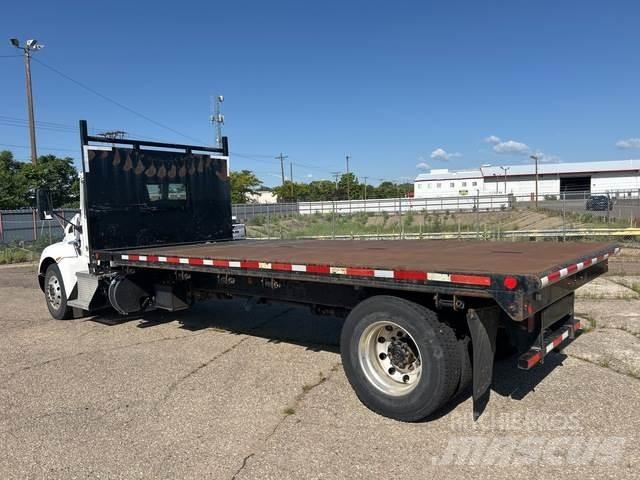 Kenworth T3 Camiões estrado/caixa aberta
