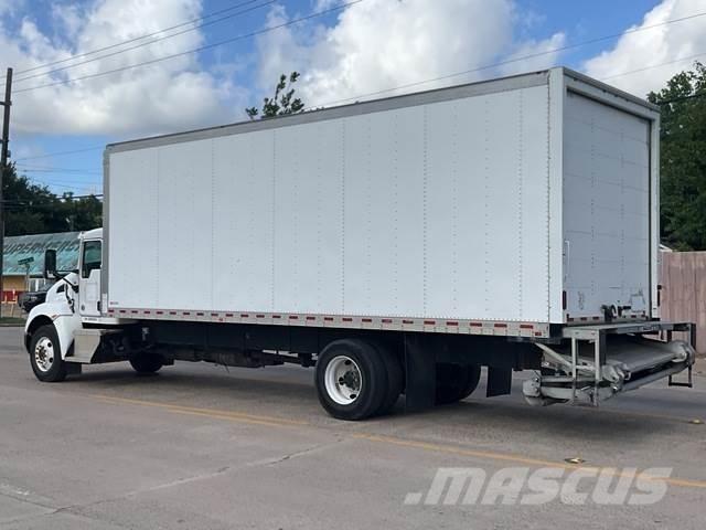 Kenworth T300 Camiões de caixa fechada