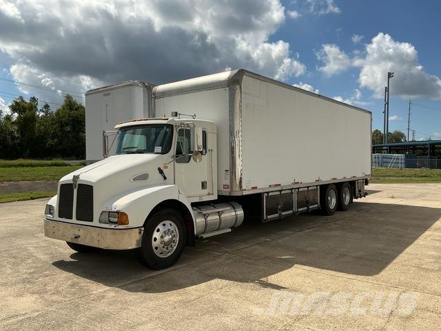 Kenworth T300 Camiões de caixa fechada