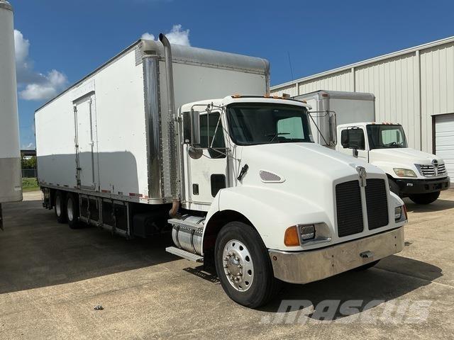 Kenworth T300 Camiões de caixa fechada