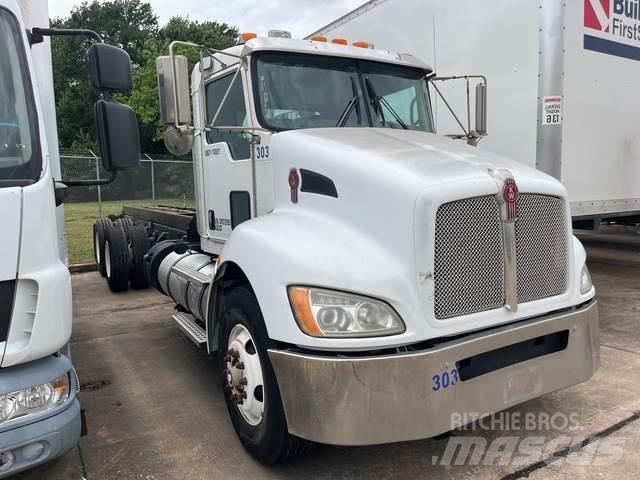 Kenworth T370 Camiões de caixa fechada