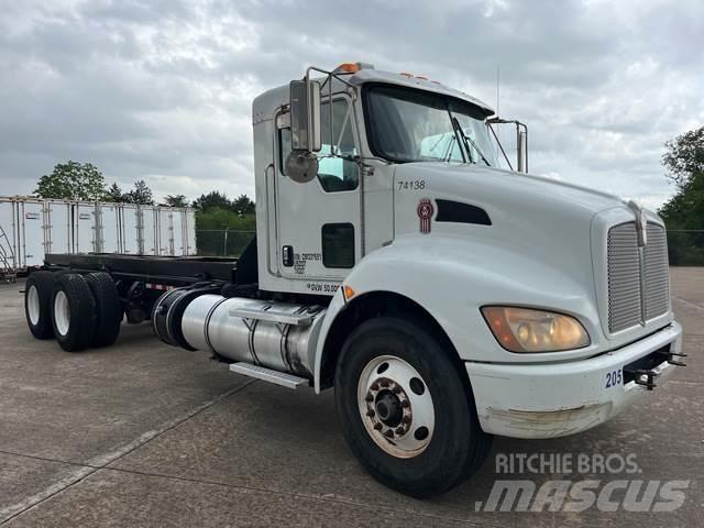 Kenworth T370 Camiões de caixa fechada