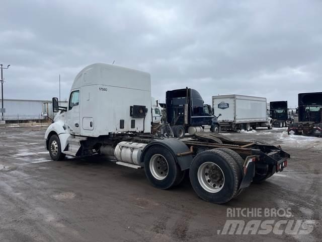 Kenworth T680 Tractores (camiões)
