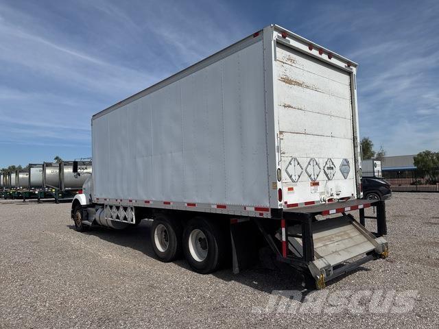 Kenworth T800 Camiões de caixa fechada