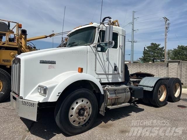 Kenworth T800B Tractores (camiões)