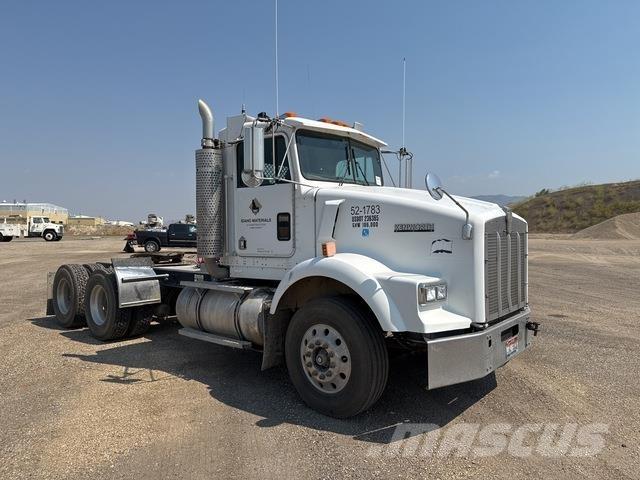 Kenworth T800B Tractores (camiões)