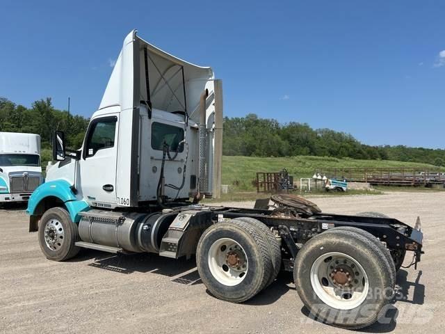 Kenworth T880 Tractores (camiões)