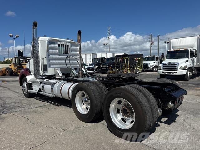 Kenworth T880 Tractores (camiões)