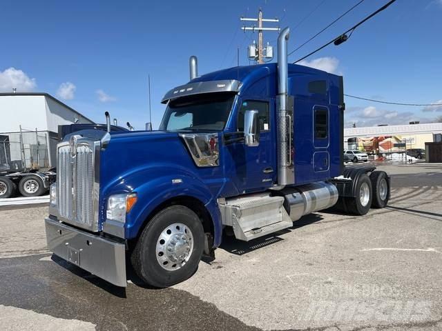 Kenworth W990 Tractores (camiões)