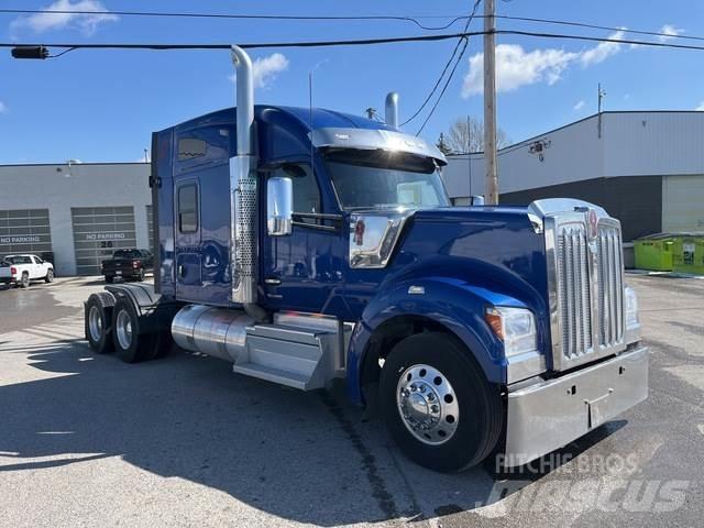 Kenworth W990 Tractores (camiões)