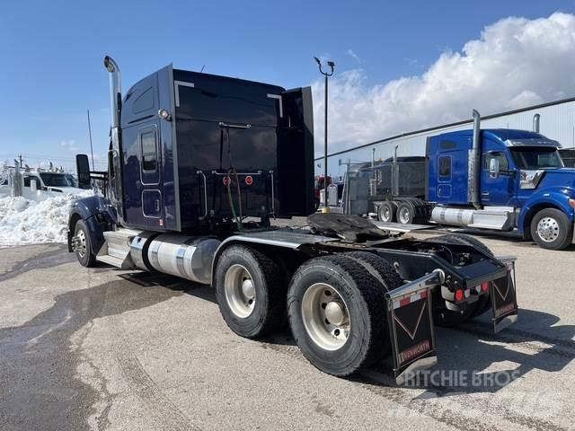 Kenworth W990 Tractores (camiões)