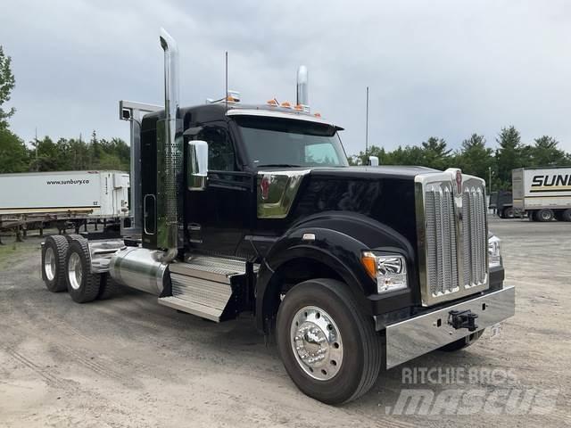 Kenworth W990 Tractores (camiões)