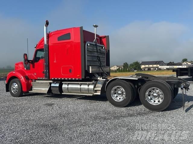 Kenworth W990 Tractores (camiões)