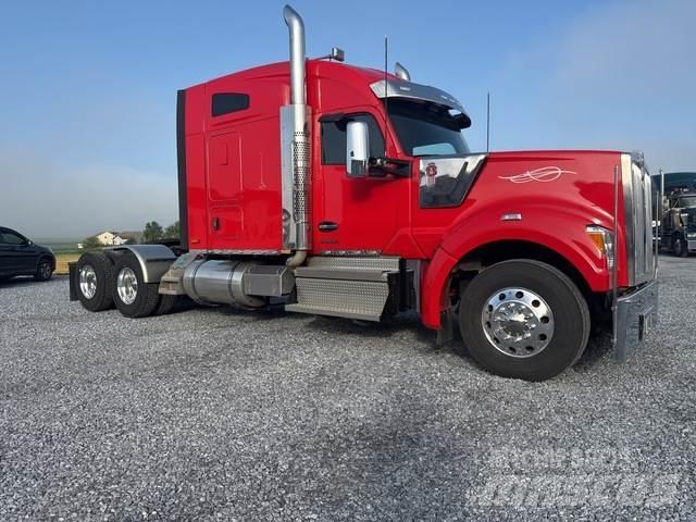 Kenworth W990 Tractores (camiões)