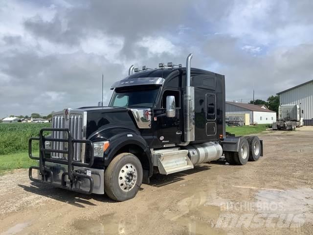 Kenworth W990 Tractores (camiões)