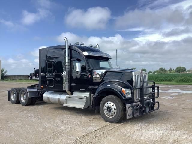 Kenworth W990 Tractores (camiões)