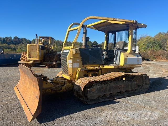 Komatsu  Dozers - Tratores rastos