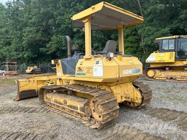 Komatsu D41E-6 Dozers - Tratores rastos