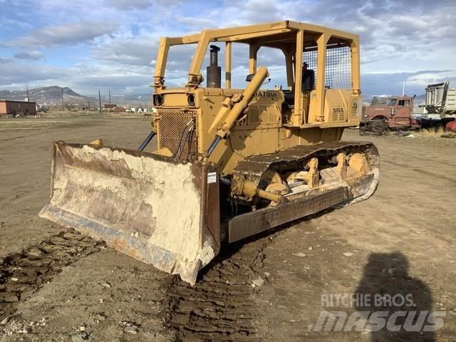 Komatsu D65E-6 Dozers - Tratores rastos