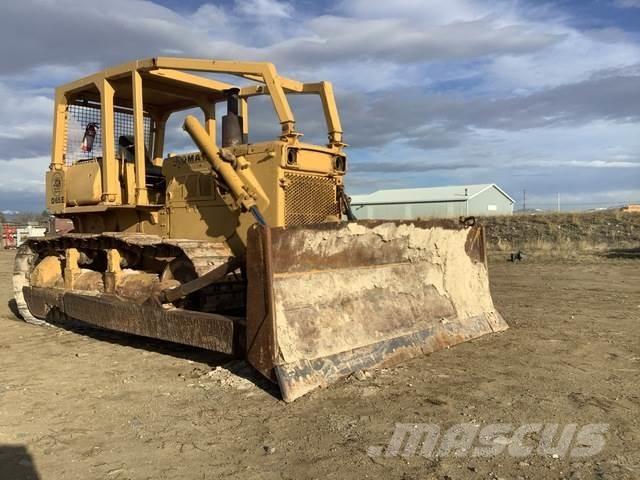 Komatsu D65E-6 Dozers - Tratores rastos