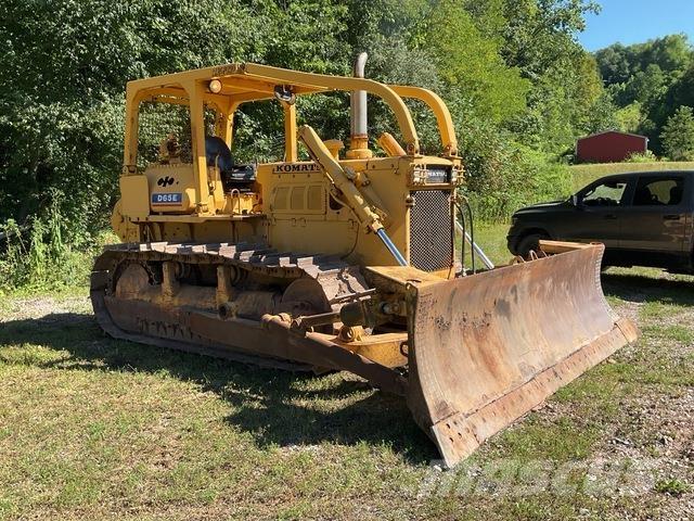 Komatsu D65E-6 Dozers - Tratores rastos