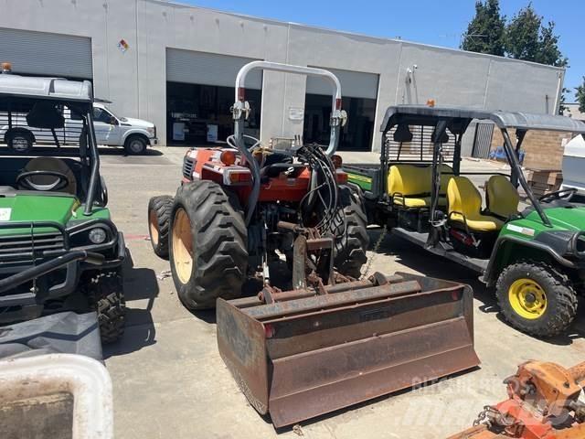 Kubota L3010D Tractores compactos