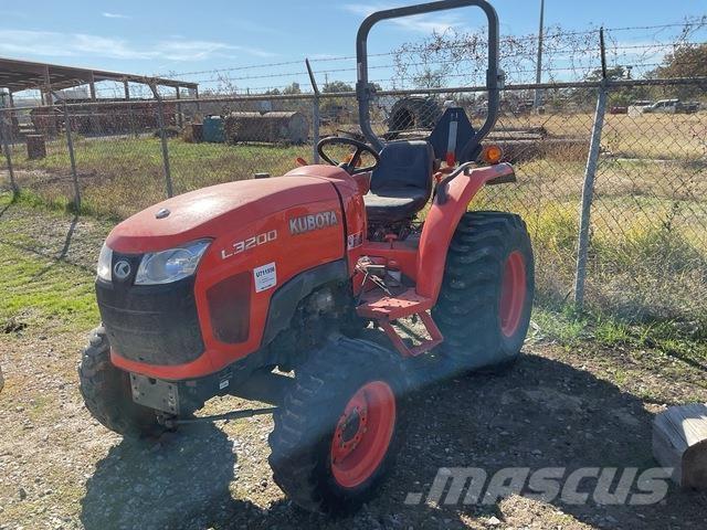 Kubota L3200DT Tractores compactos