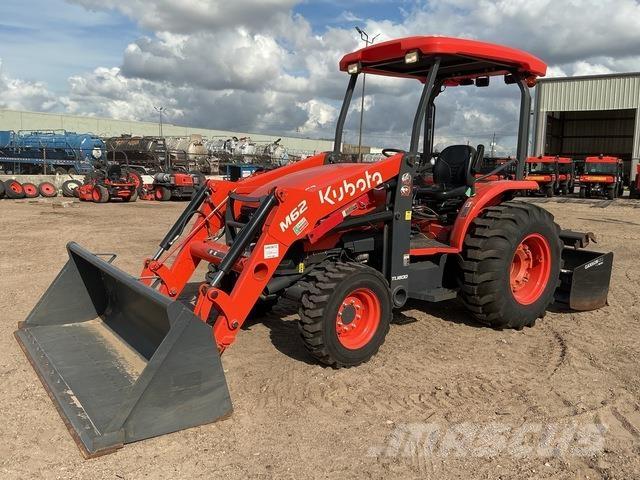 Kubota M62 Carregadoras frontais e escavadoras