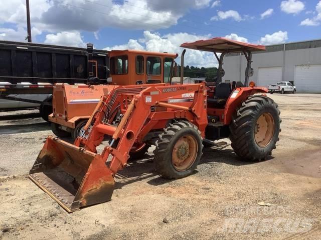 Kubota M8200 Tratores Agrícolas usados