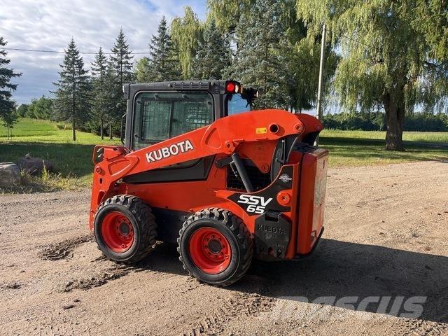 Kubota SSV65 Carregadoras de direcção deslizante
