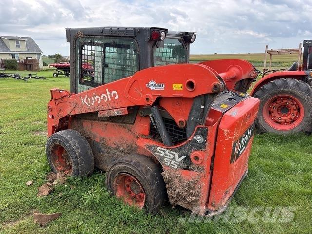 Kubota SSV65HC Carregadoras de direcção deslizante